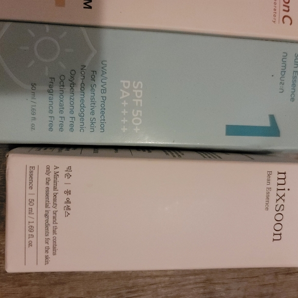 Bundle of 3 skincare products! Low price! - Picture 4 of 10
